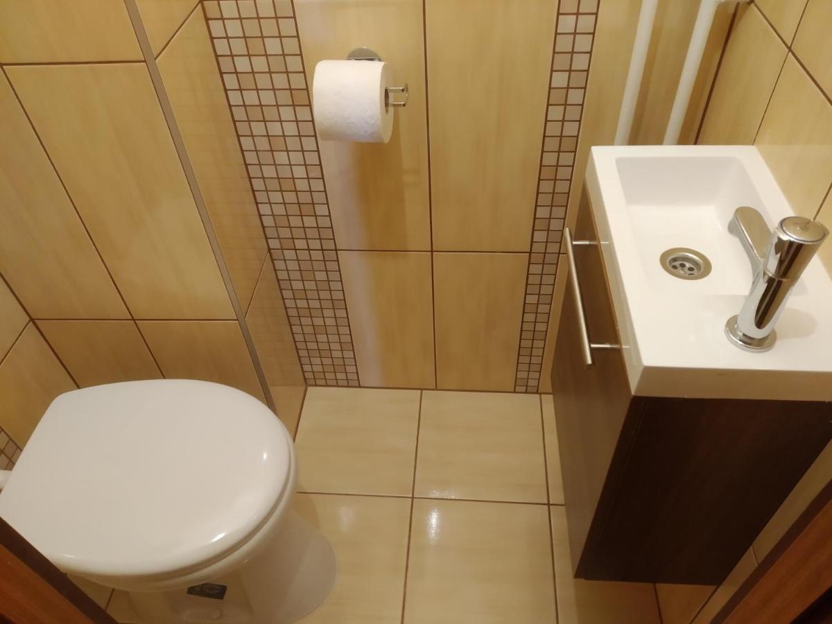 Apartment Sinko - Free Garage Parking, Central, 2 Bedrooms 4 Single Beds, Flexi Check-Out Budapest Exterior foto