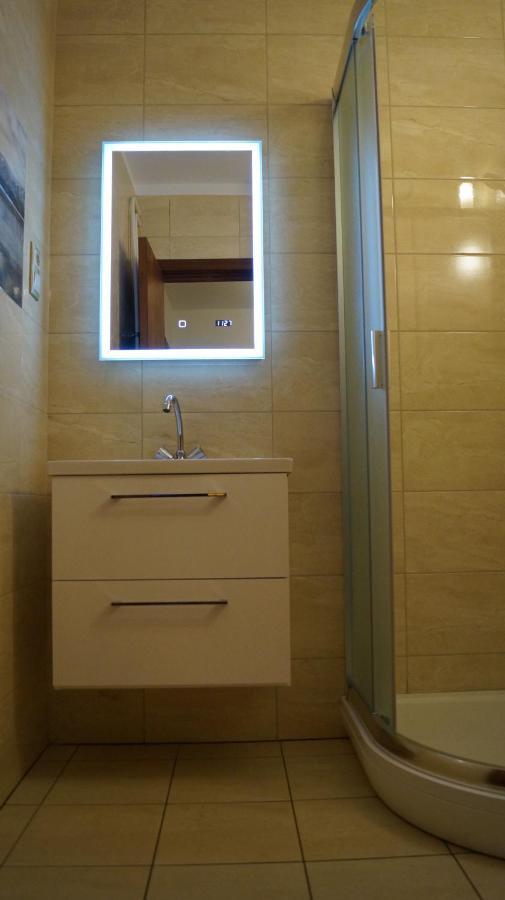 Apartment Sinko - Free Garage Parking, Central, 2 Bedrooms 4 Single Beds, Flexi Check-Out Budapest Exterior foto