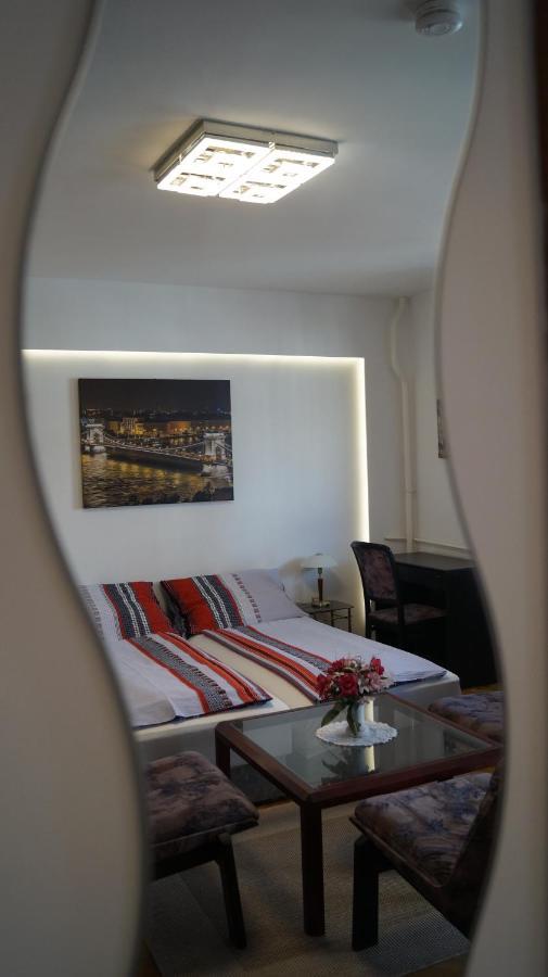 Apartment Sinko - Free Garage Parking, Central, 2 Bedrooms 4 Single Beds, Flexi Check-Out Budapest Exterior foto