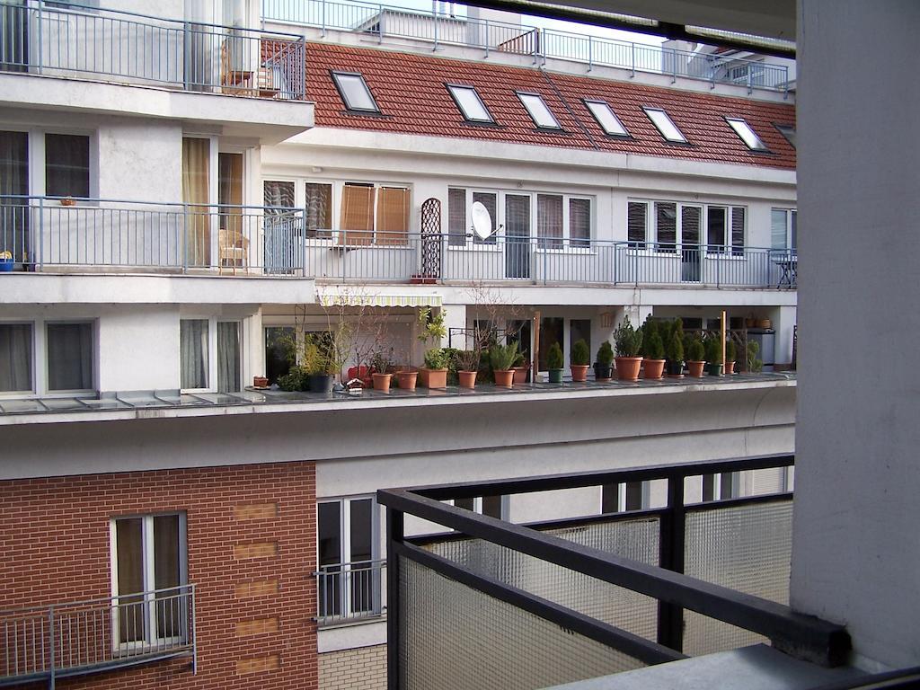 Apartment Sinko - Free Garage Parking, Central, 2 Bedrooms 4 Single Beds, Flexi Check-Out Budapest Exterior foto